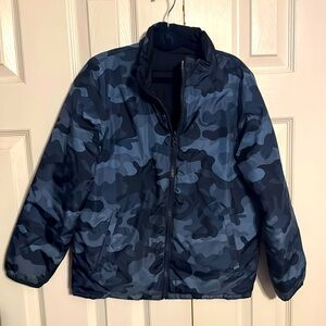Gap reversible puffer jacket
Size M